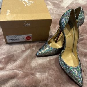 Perfect for holidays beautiful glitter heels.